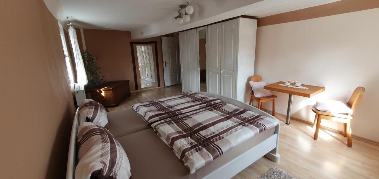 Apartamento Ferienhaus Zur Altlayer Post Exterior foto